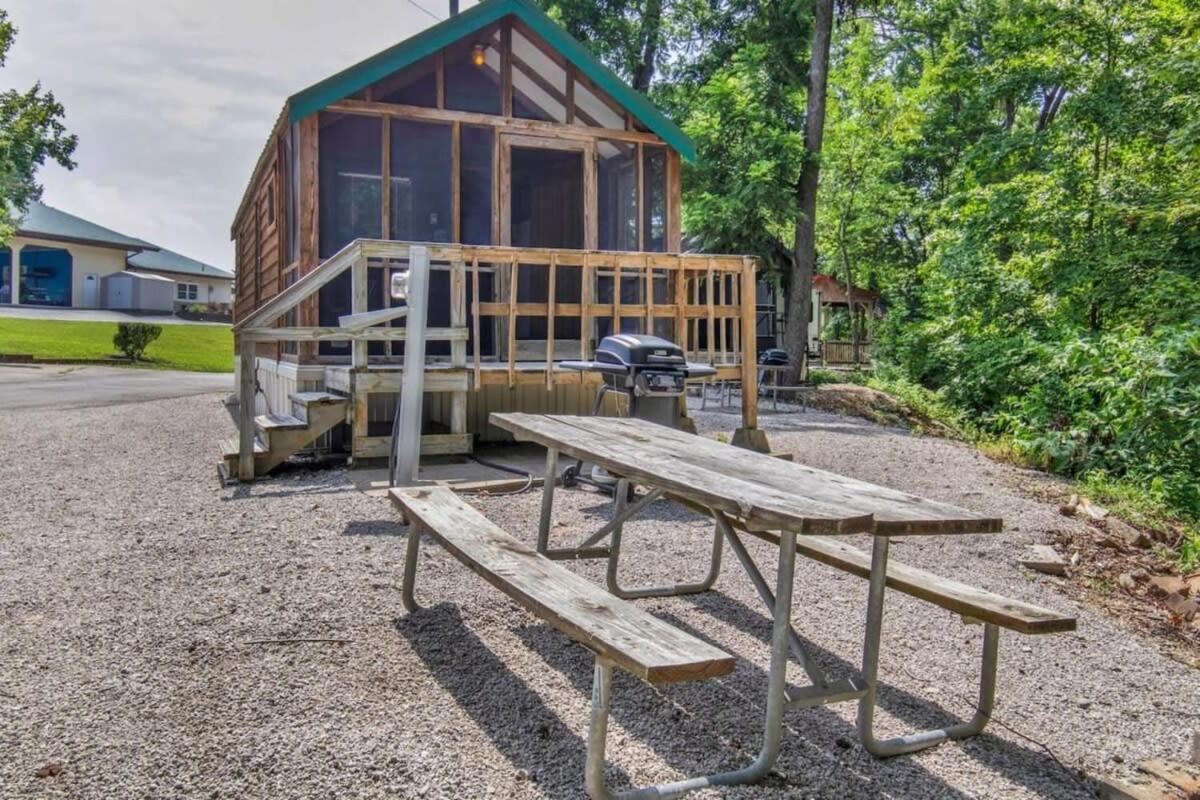 Charming Log Cabin In Bloomington Ngoại thất bức ảnh